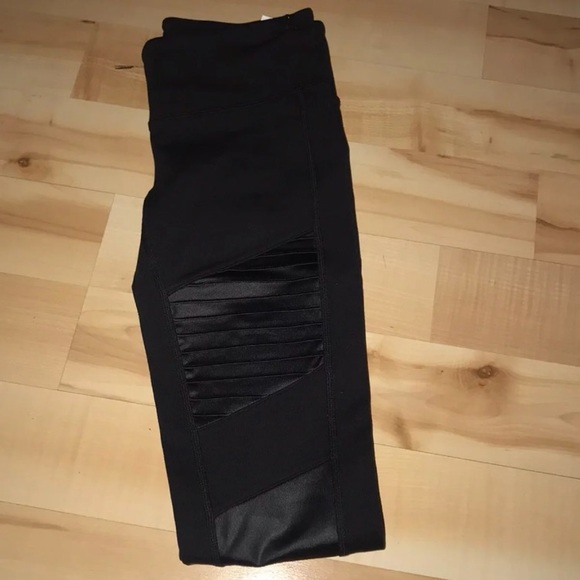 Bundle All yoga pants - Picture 3 of 6